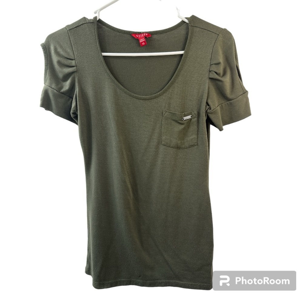 GUESS Green top crew neck keyhole arm size small
